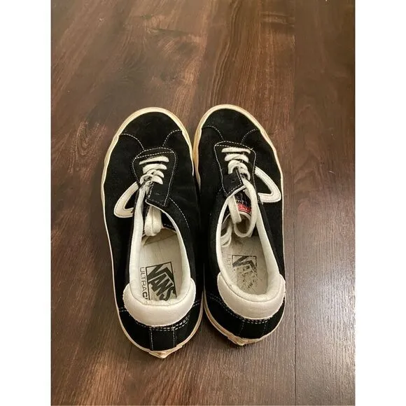 Wholesale Lot 10 Shoes Nike Adidas Vans ASICS Puma Sneakers Cleats Kid Women Men