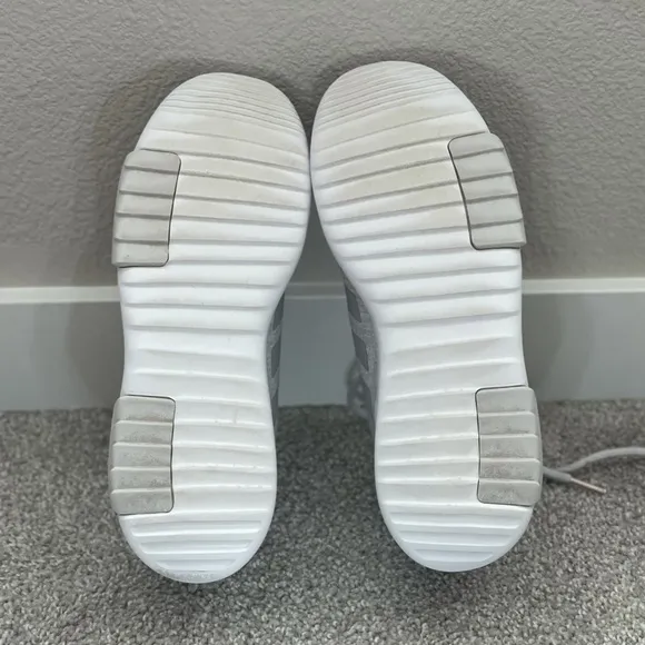Women’s Adidas Cloudfoam Tracer Shoes