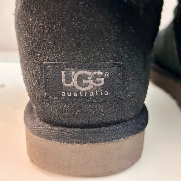 WOMEN’S UGG MINI BLACK BAILEY KNIT BOW BOOTS SZ 9