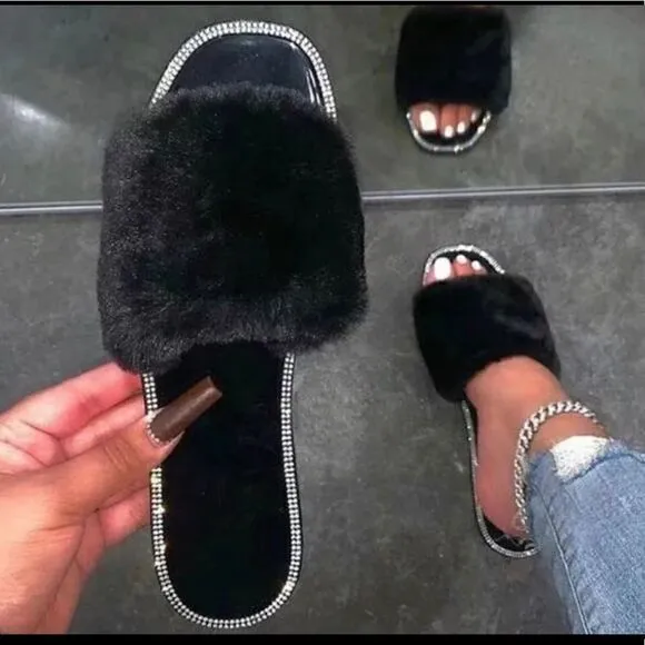 Women’s Black Sandals