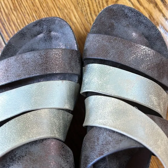 Y2K style Pierre Dumas platform wedge sandals. Cork soles. Size 6. Silver/bronze