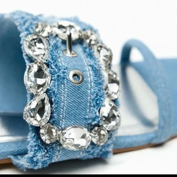 ZARA BUCKLED DENIM FLAT SANDALSDENIM BLUE