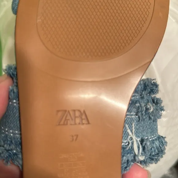 ZARA BUCKLED DENIM FLAT SANDALSDENIM BLUE
