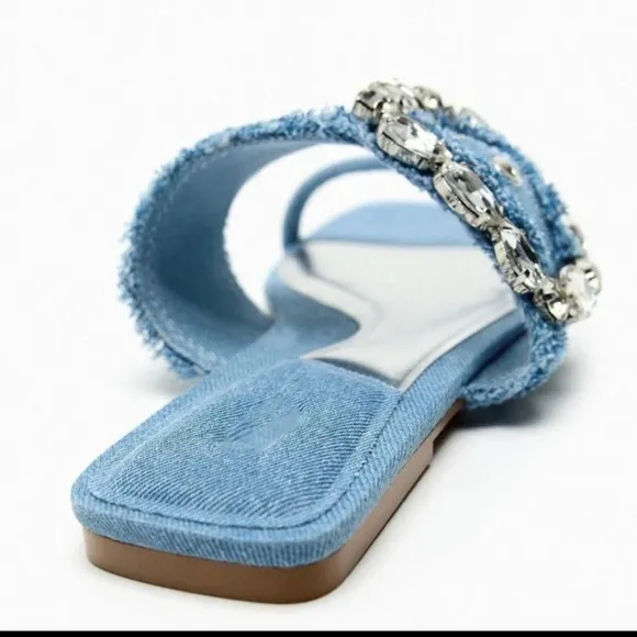 ZARA BUCKLED DENIM FLAT SANDALSDENIM BLUE