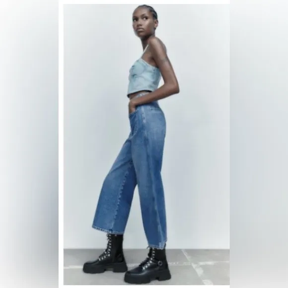 Zara Wide Leg High Rise Cropped Jeans