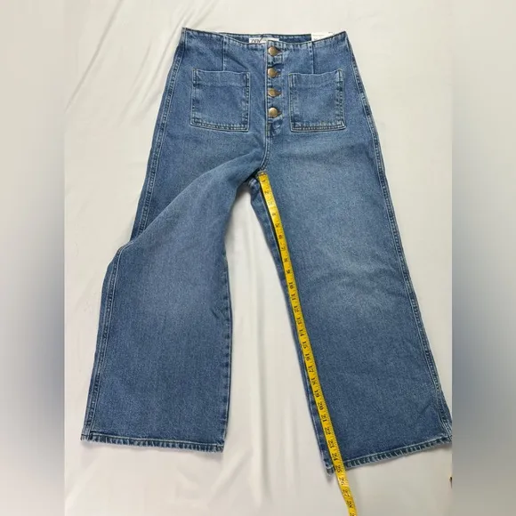 Zara Wide Leg High Rise Cropped Jeans