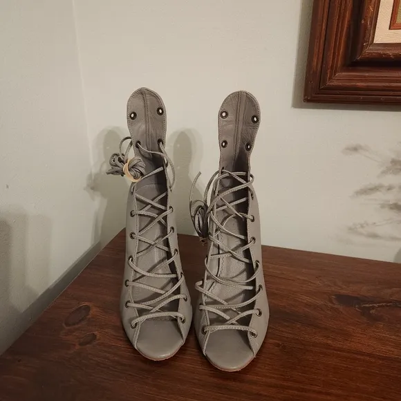 Zimmermann Lace Up Heels in Gray E.U. 37, U.S. 6.5